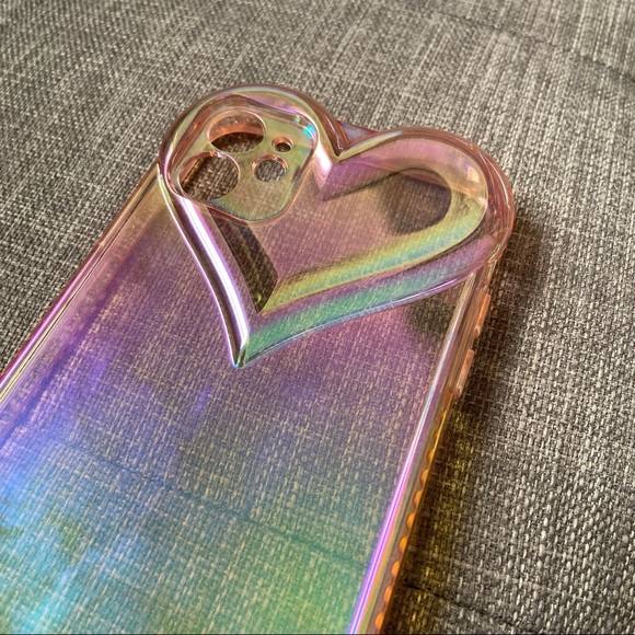 iPhone 11 Heart Case 💖 - Picture 5 of 7